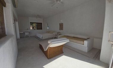 Casa a pie de lago de TEQUESQUITENGO, Morelos.