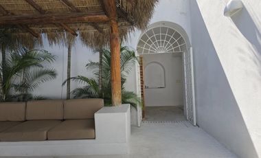 Casa a pie de lago de TEQUESQUITENGO, Morelos.