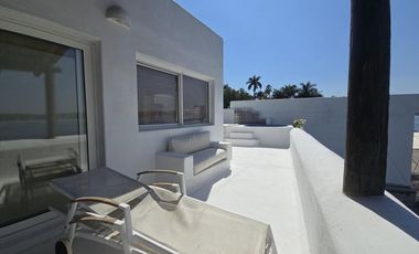 Casa a pie de lago de TEQUESQUITENGO, Morelos.