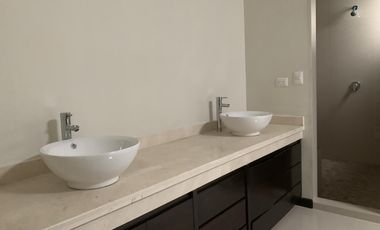 Casa en Venta en La Joya Residencial