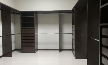 Casa en Venta en La Joya Residencial