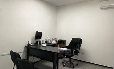 Edificio Comercial, Clínica en Del Carmen, Aguascalientes.