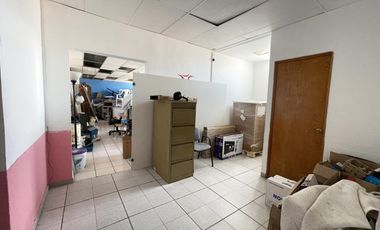 Edificio Comercial, Clínica en Del Carmen, Aguascalientes.