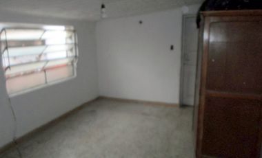 Casa en alquiler en Burzaco Oeste