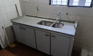 Casa con Departamento en venta en Merlo Sur