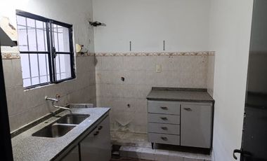 Casa con Departamento en venta en Merlo Sur