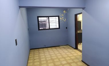 Casa con Departamento en venta en Merlo Sur