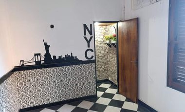 Casa con Departamento en venta en Merlo Sur