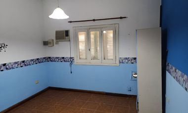 Casa con Departamento en venta en Merlo Sur