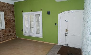 Casa con Departamento en venta en Merlo Sur