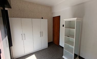 Casa con Departamento en venta en Merlo Sur