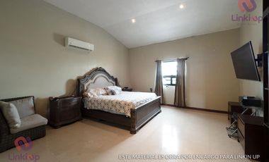 Casa con acabados de lujo alberca en Portal del Norte General Zuazua NL