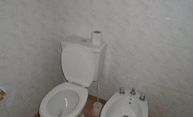 00078 CABAÑA PARA 6 PERSONAS CON AMPLIO PARQUE AL FRENTE DEL RIO PANAHOLMA