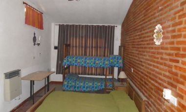 00078 CABAÑA PARA 6 PERSONAS CON AMPLIO PARQUE AL FRENTE DEL RIO PANAHOLMA