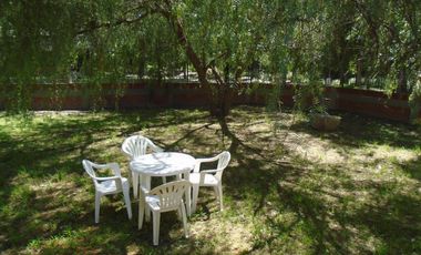 00078 CABAÑA PARA 6 PERSONAS CON AMPLIO PARQUE AL FRENTE DEL RIO PANAHOLMA