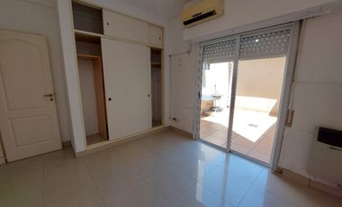 Departamento Tipo Casa en alquiler en Lanus Oeste