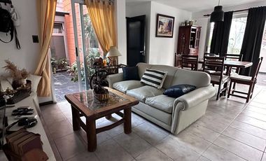 Departamento en venta c/ cochera en Los Perales