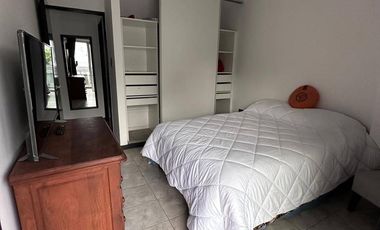 Departamento en venta c/ cochera en Los Perales