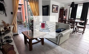 Departamento en venta c/ cochera en Los Perales