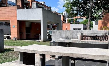 Departamento en venta c/ cochera en Los Perales