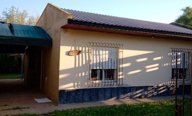 Casa en venta c/ cochera en Sauce Viejo