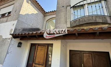 Casa en venta c/ cochera en Haedo