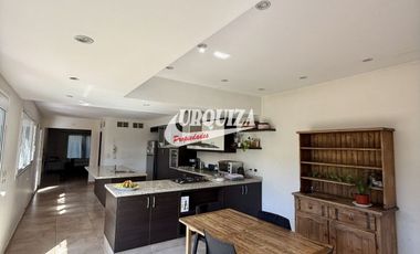 Casa en venta c/ cochera en Haedo