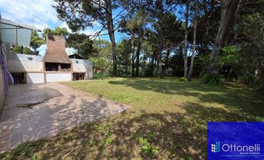 Casa en venta c/ cochera en Nueva Atlantis