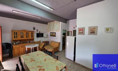 Casa en venta c/ cochera en Nueva Atlantis