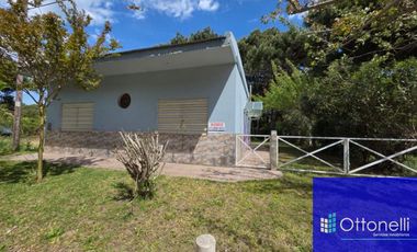 Casa en venta c/ cochera en Nueva Atlantis