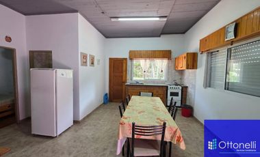 Casa en venta c/ cochera en Nueva Atlantis