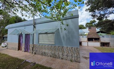 Casa en venta c/ cochera en Nueva Atlantis