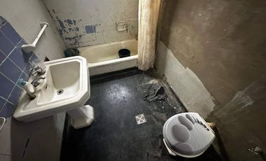 Casa en venta c/ cochera en Constitución