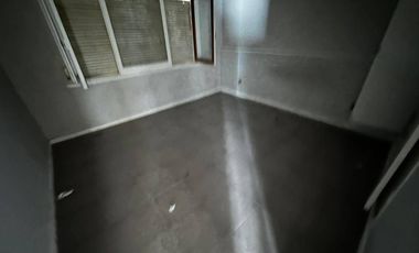 Casa en venta c/ cochera en Constitución
