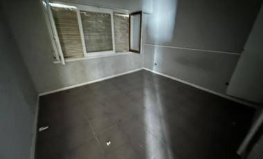 Casa en venta c/ cochera en Constitución