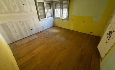 Casa en venta c/ cochera en Constitución