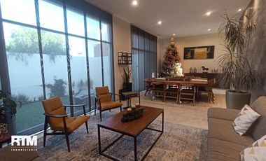 Se vende casa muy cerca de club de golf la loma (lomas del tec)