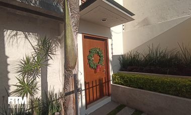 Se vende casa muy cerca de club de golf la loma (lomas del tec)