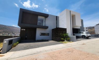 Casa en Venta en Álamos Tres Marías con Casa Club