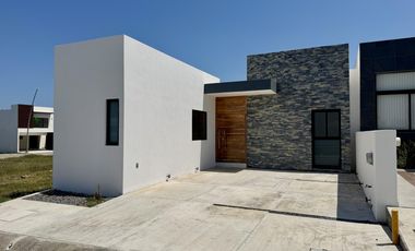 Casa Nueva en Venta Lomas del Dorado