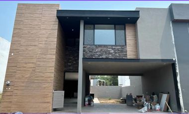 Casa en venta en Los Cavazos, Santiago