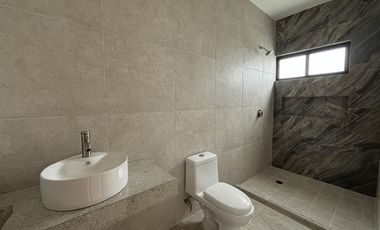 LOMAS DEL DORADO, Casa en VENTA con estudio en planta baja y 3 recamaras con baño