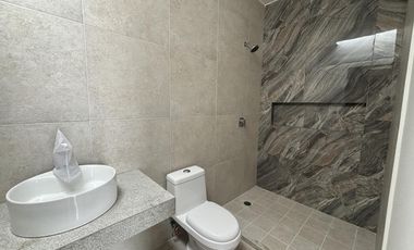 LOMAS DEL DORADO, Casa en VENTA con estudio en planta baja y 3 recamaras con baño