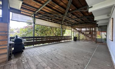 Casa en Club de Golf.