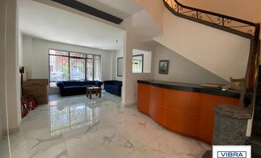 Edificio habitacional en el corazón de la Condesa .