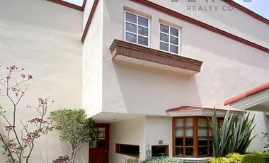 Casa en Bosques de las Lomas con Oficina Independiente P