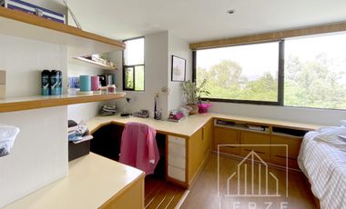 Casa en Bosques de las Lomas con Oficina Independiente P