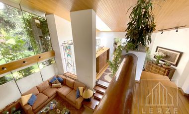 Casa en Bosques de las Lomas con Oficina Independiente P