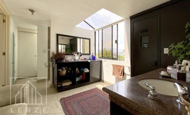 Casa en Bosques de las Lomas con Oficina Independiente P