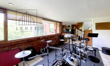 Casa en Bosques de las Lomas con Oficina Independiente P